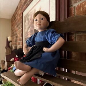 Amish Blessings Doll Stand